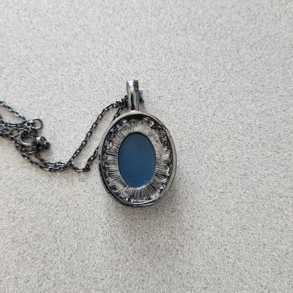 Long Necklace Green‎ Oval Pendant - Picture 2 of 6